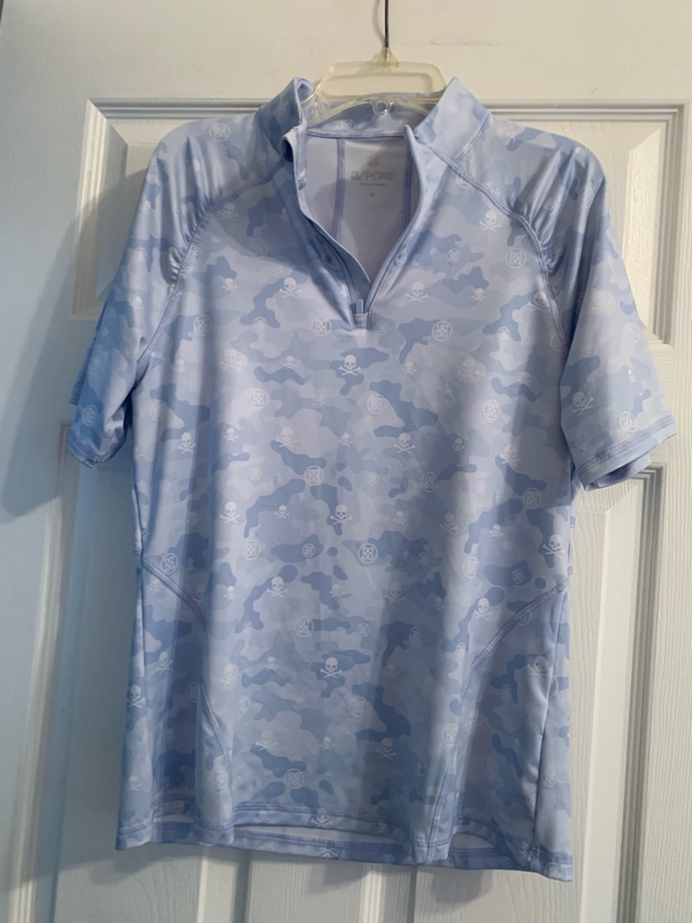 G/Fore Golf Ice Blue Skulls Quarter Zip Women’s Size Medium